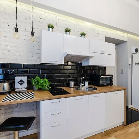Standard Apartment On 6 Sierpnia ウッチ エクステリア 写真